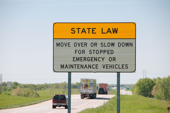 New York Move Over Law warning sign