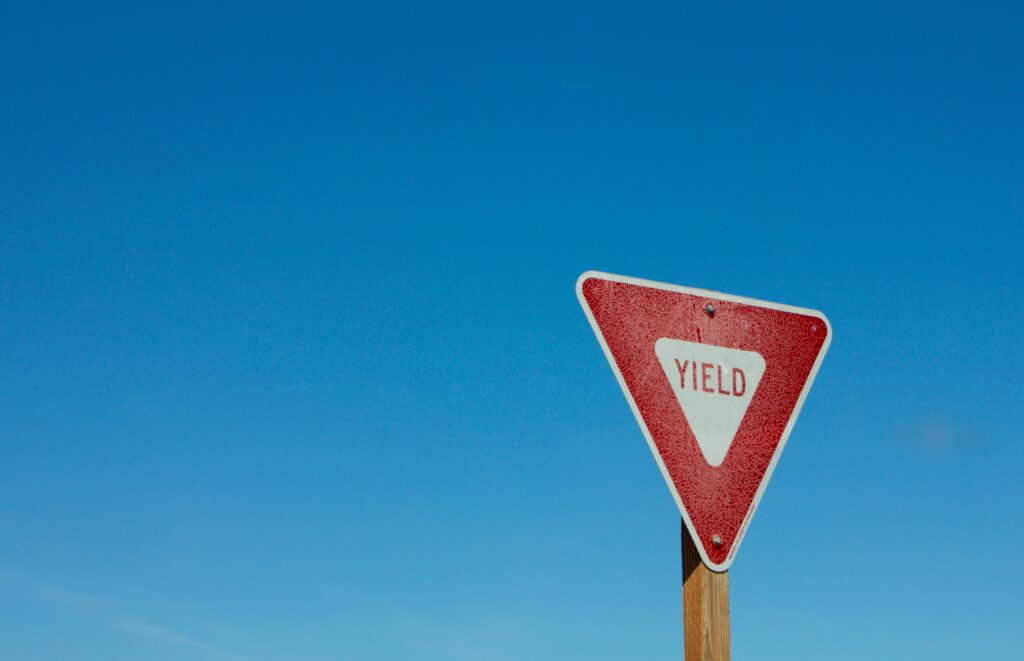 yield sign image